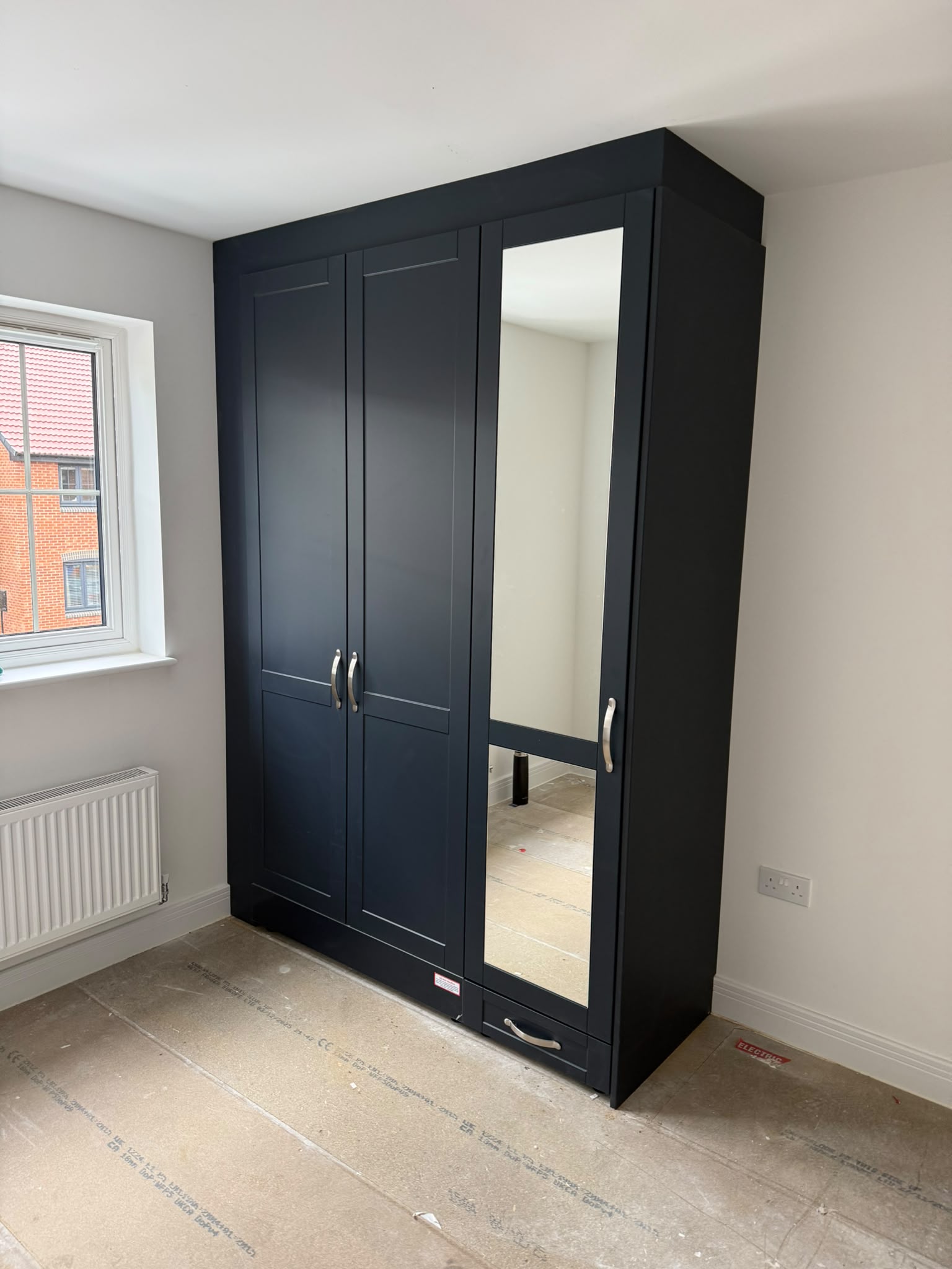 Fitted Wardrobes & Bedrooms project by AP Joinery 3